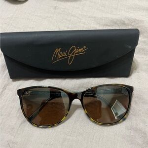 Maui Jim sunglasses. Never worn